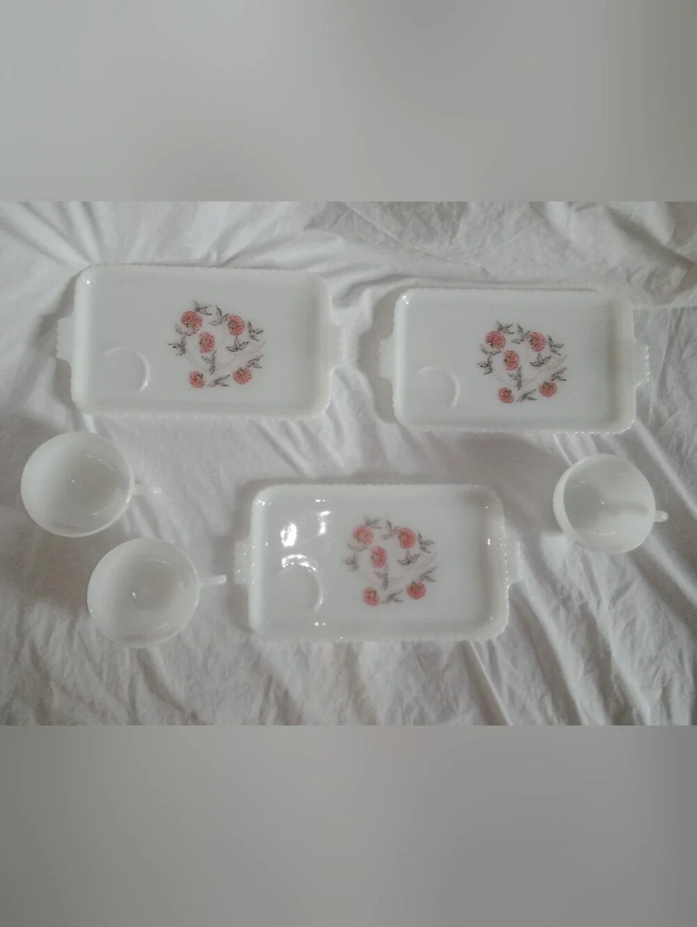 Vintage Fire King Fleurette Flower Floral Tea Set Plate Teacup For 3 Spring Time